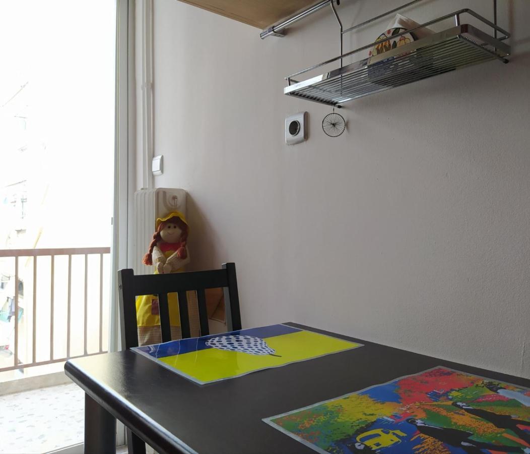 פיראוס Experience The Sweetest Nest At Marina Zea מראה חיצוני תמונה